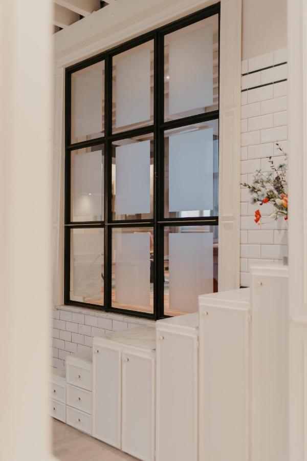 Blue Bird Residence Suite Moriaan Antwerp Exterior photo